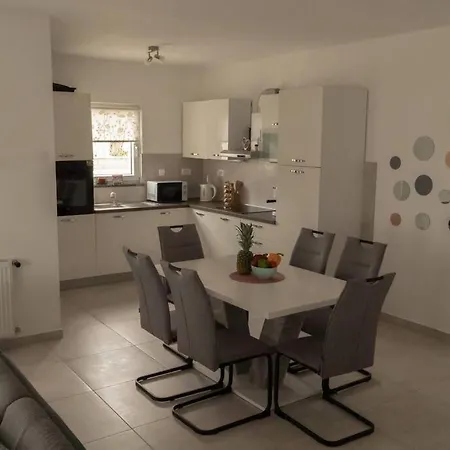 Apartment Stella *