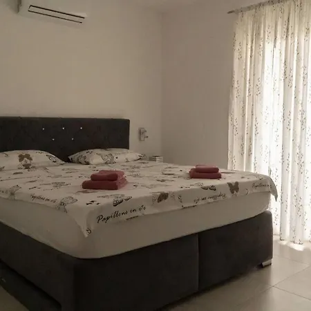 Stella Apartment